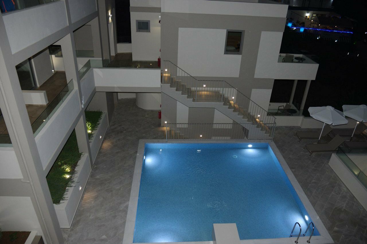 Bali Diamond "By Checkin" Adults Only Hotel Bagian luar foto